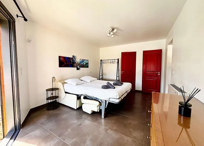 Casamea - Familiale, Piscine Chauffée, Clim Ajaccio (Corsica)